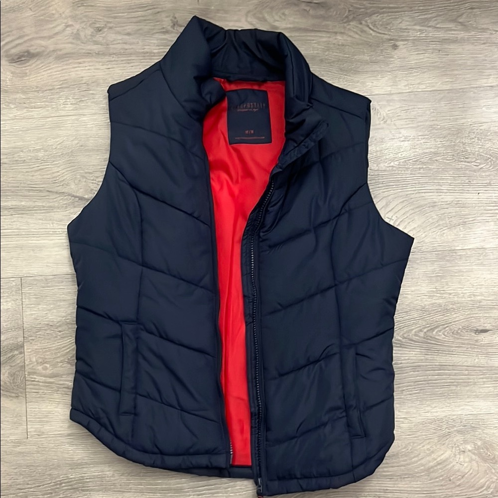 Aéropostale Navy Puffer Vest with Red Lining